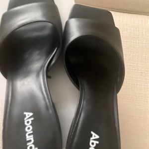 Abound sandals
